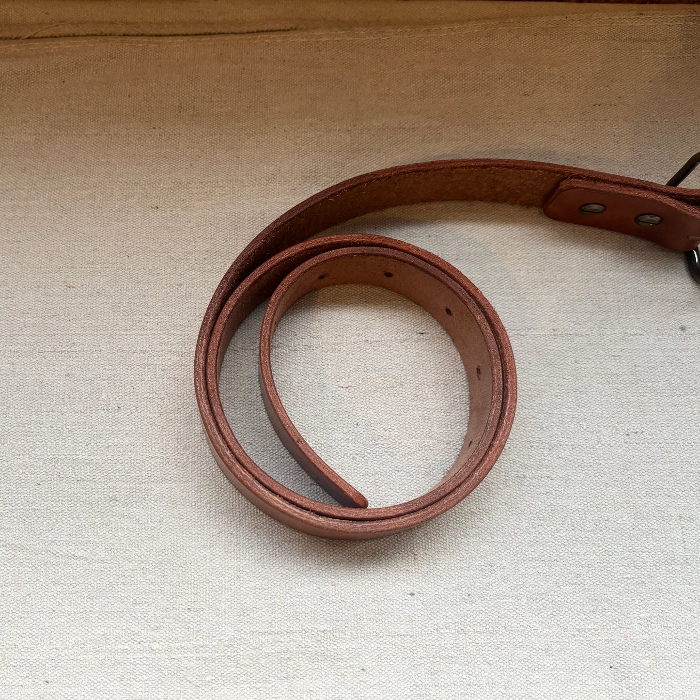 Belt - Center Bar Oval Buckle
