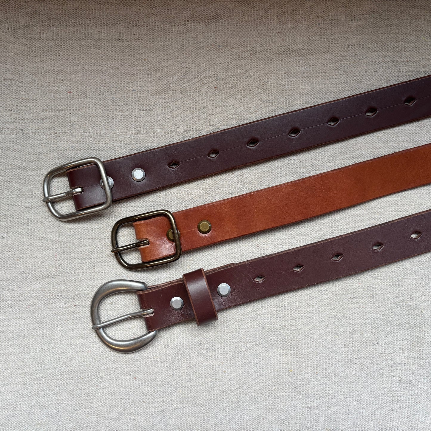 Belt - Center Bar Oval Buckle